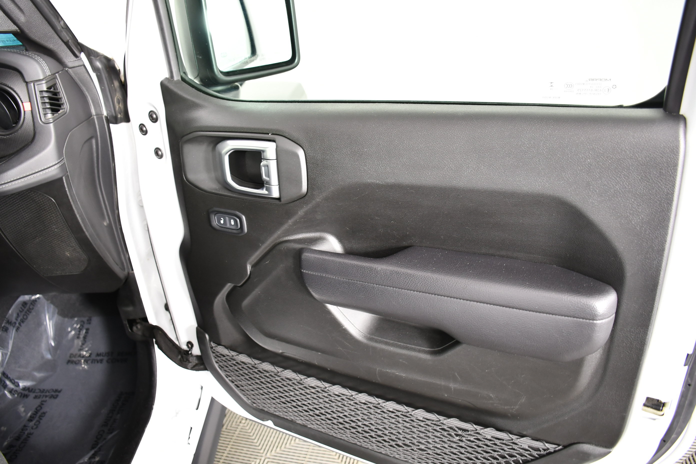 Used 2024 Jeep Wrangler Unlimited Rubicon AWD/4WD image 37