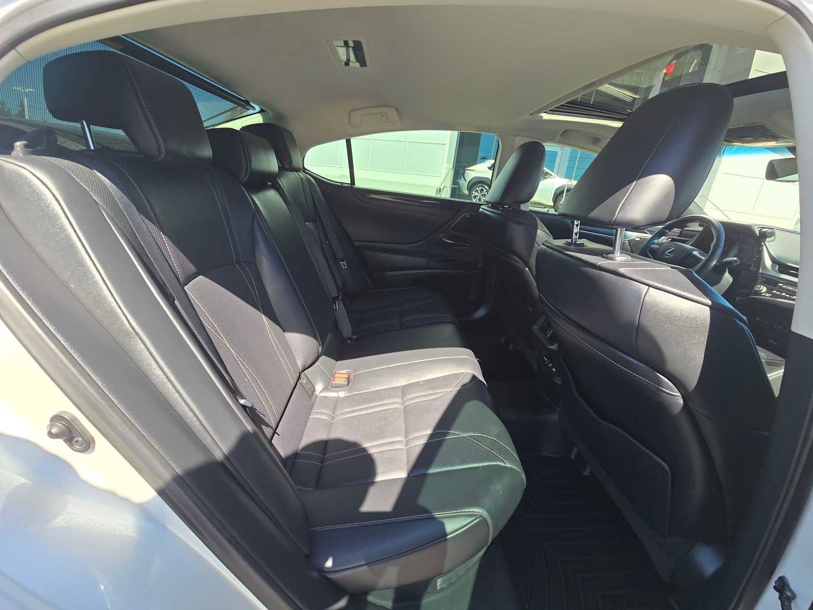 Used 2021 Lexus ES 300h w/ Accessory Package 2 FWD image 12