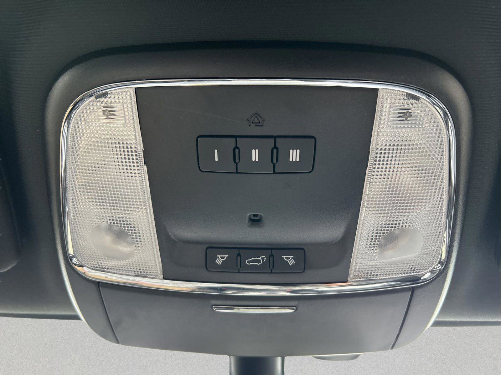 Certified 2018 Jeep Grand Cherokee Limited image 25