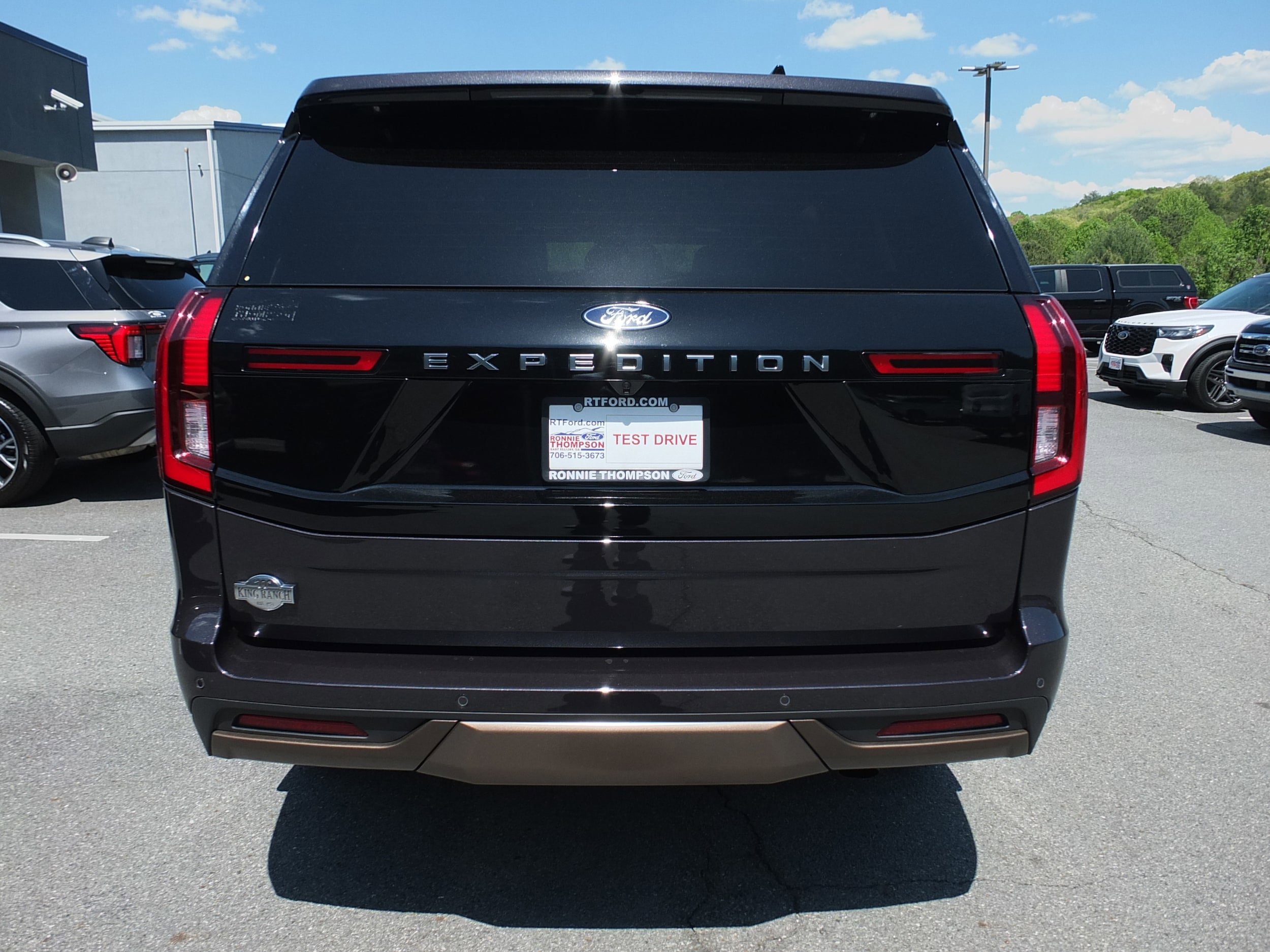 Used 2025 Ford Expedition King Ranch image 4
