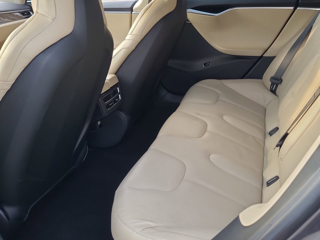 Used 2016 Tesla Model S 70D image 13