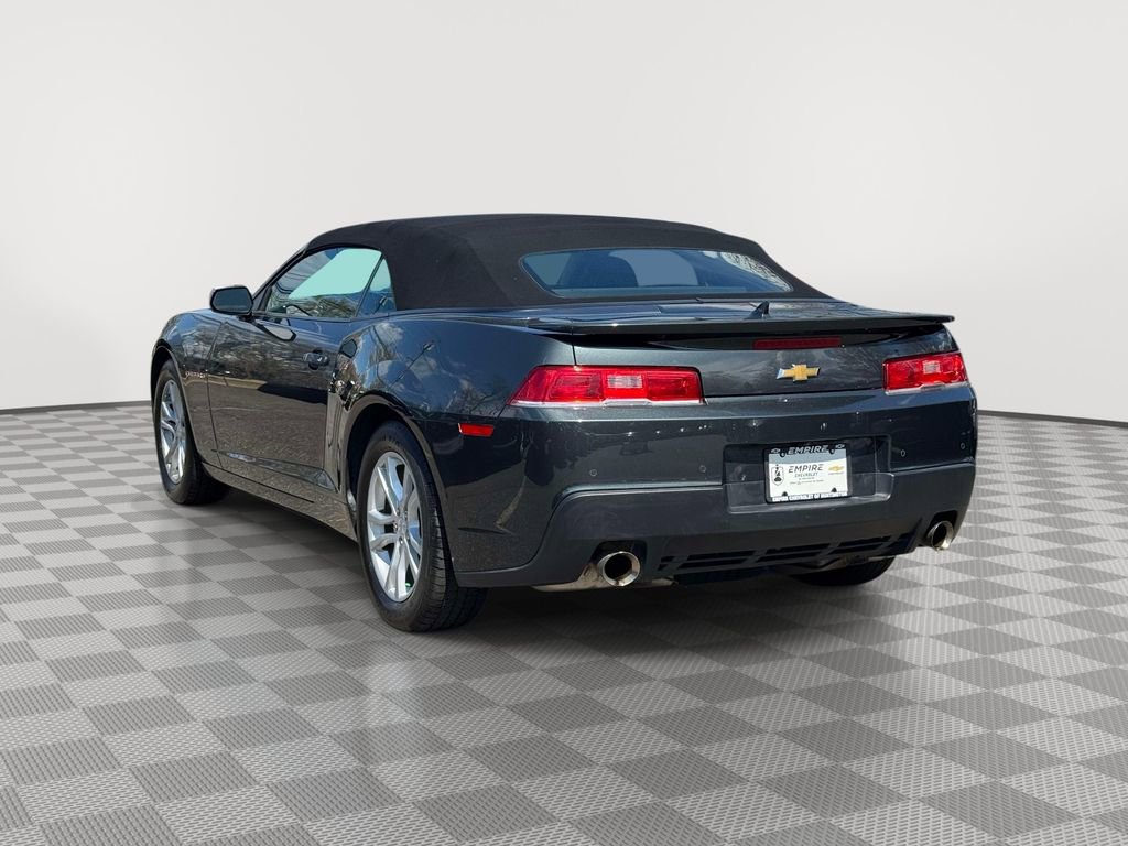 Used 2015 Chevrolet Camaro LT RWD image 4