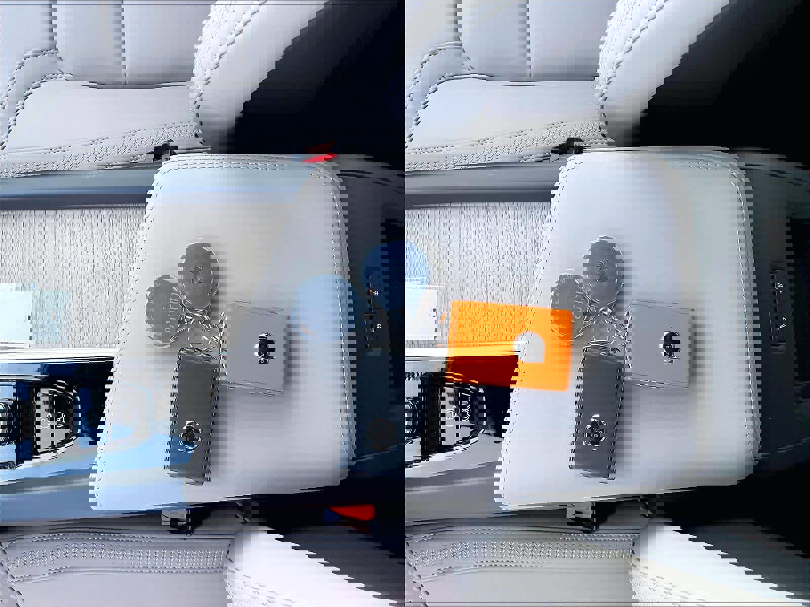 New 2026 Volvo XC60 B5 Plus w/ Protection Package Premier image 34