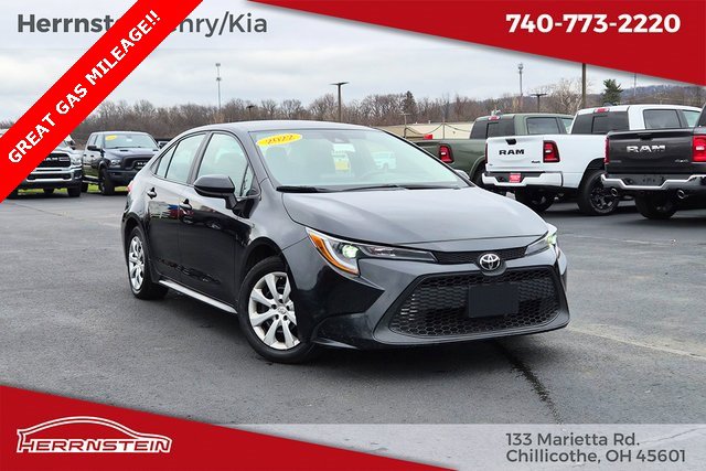 Used 2022 Toyota Corolla LE image 1