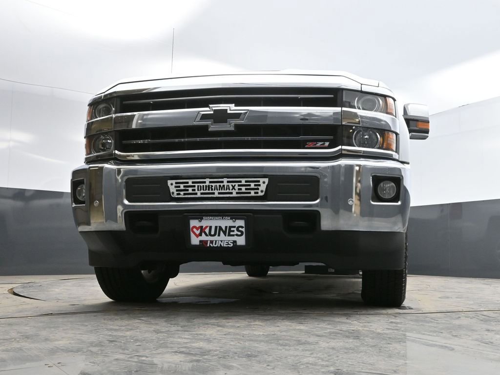 Used 2019 Chevrolet Silverado 2500 LTZ w/ LTZ Plus Package image 30