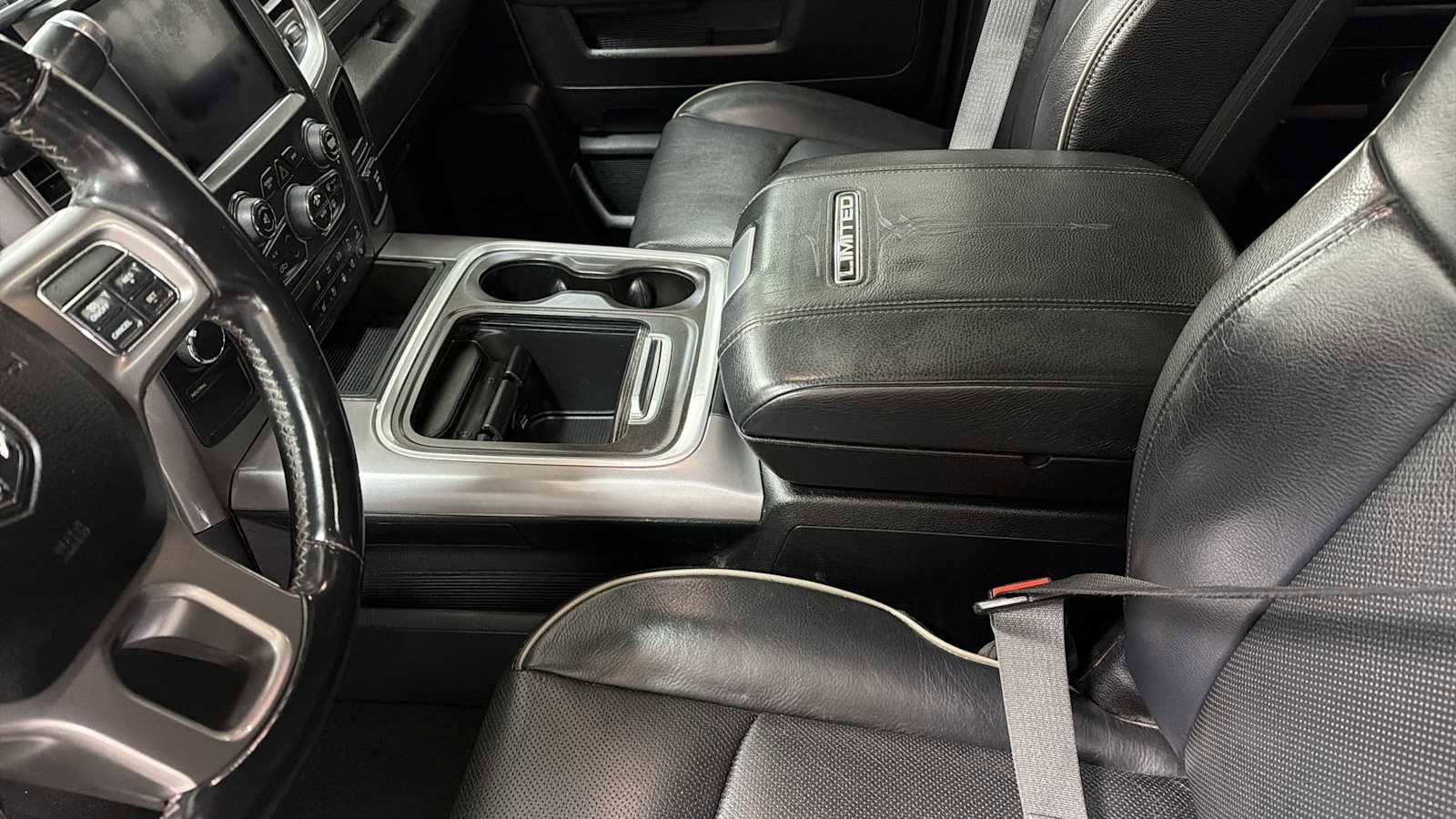 Used 2018 RAM 3500 Laramie Longhorn AWD/4WD image 23
