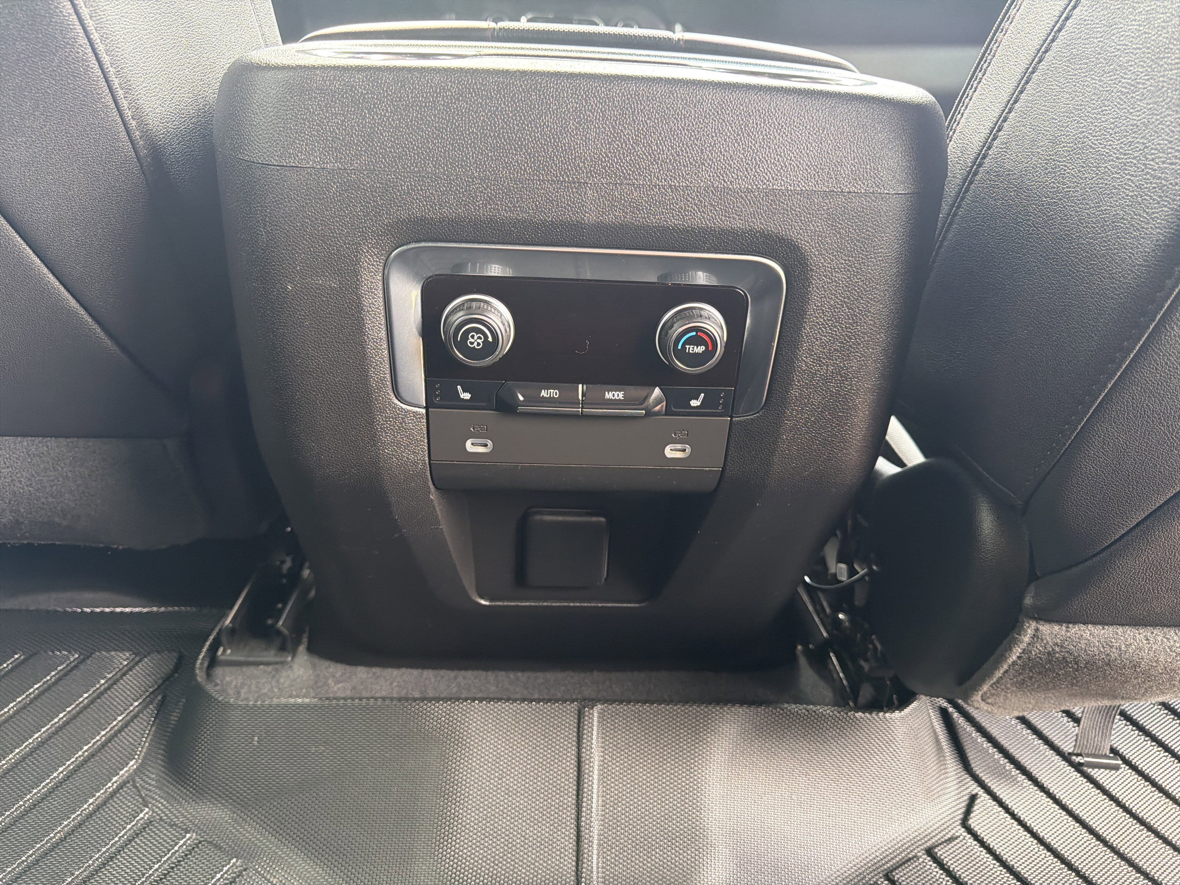 Used 2023 Chevrolet Tahoe RST w/ RST Performance Edition AWD/4WD image 11