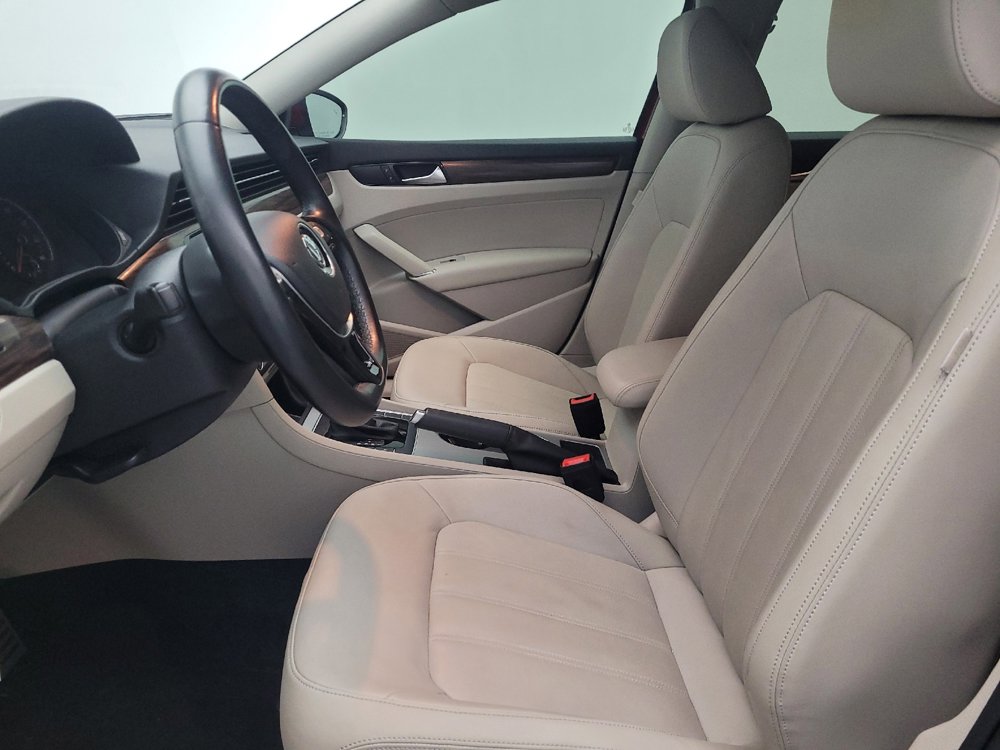 Used 2020 Volkswagen Passat 2.0T SEL image 17