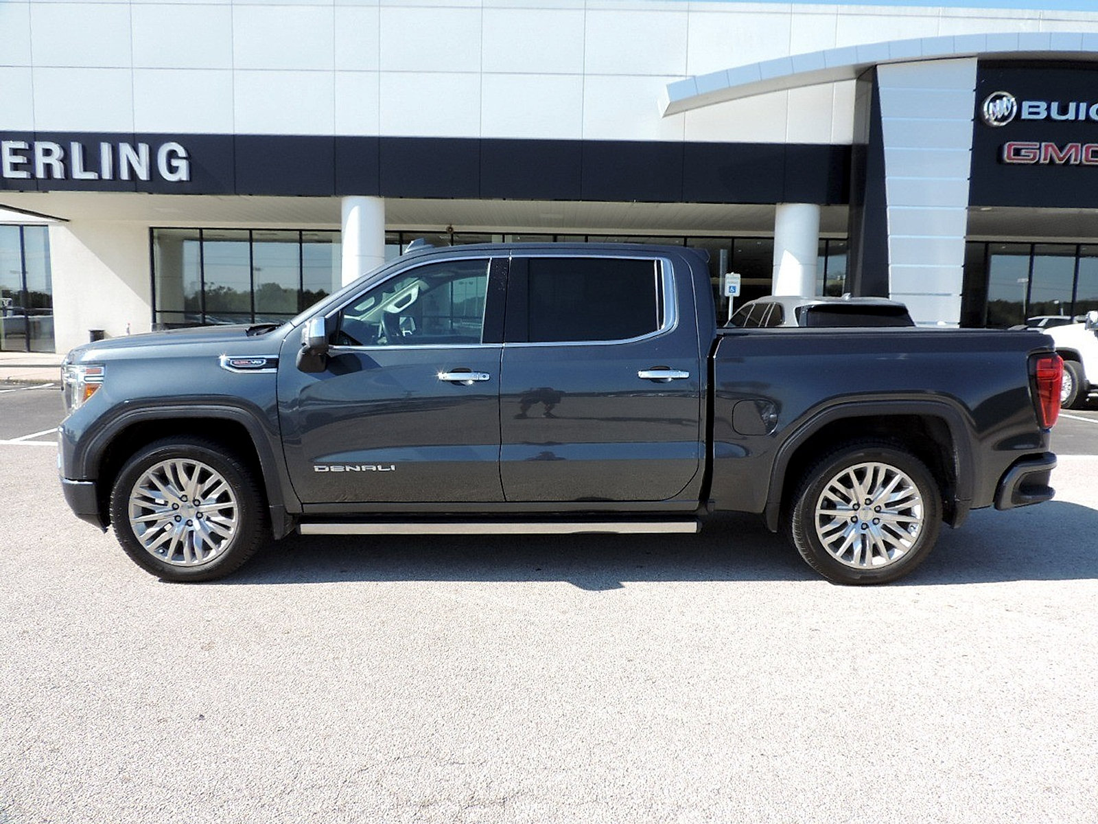 Used 2019 GMC Sierra 1500 Denali w/ Denali Ultimate Package AWD/4WD image 8