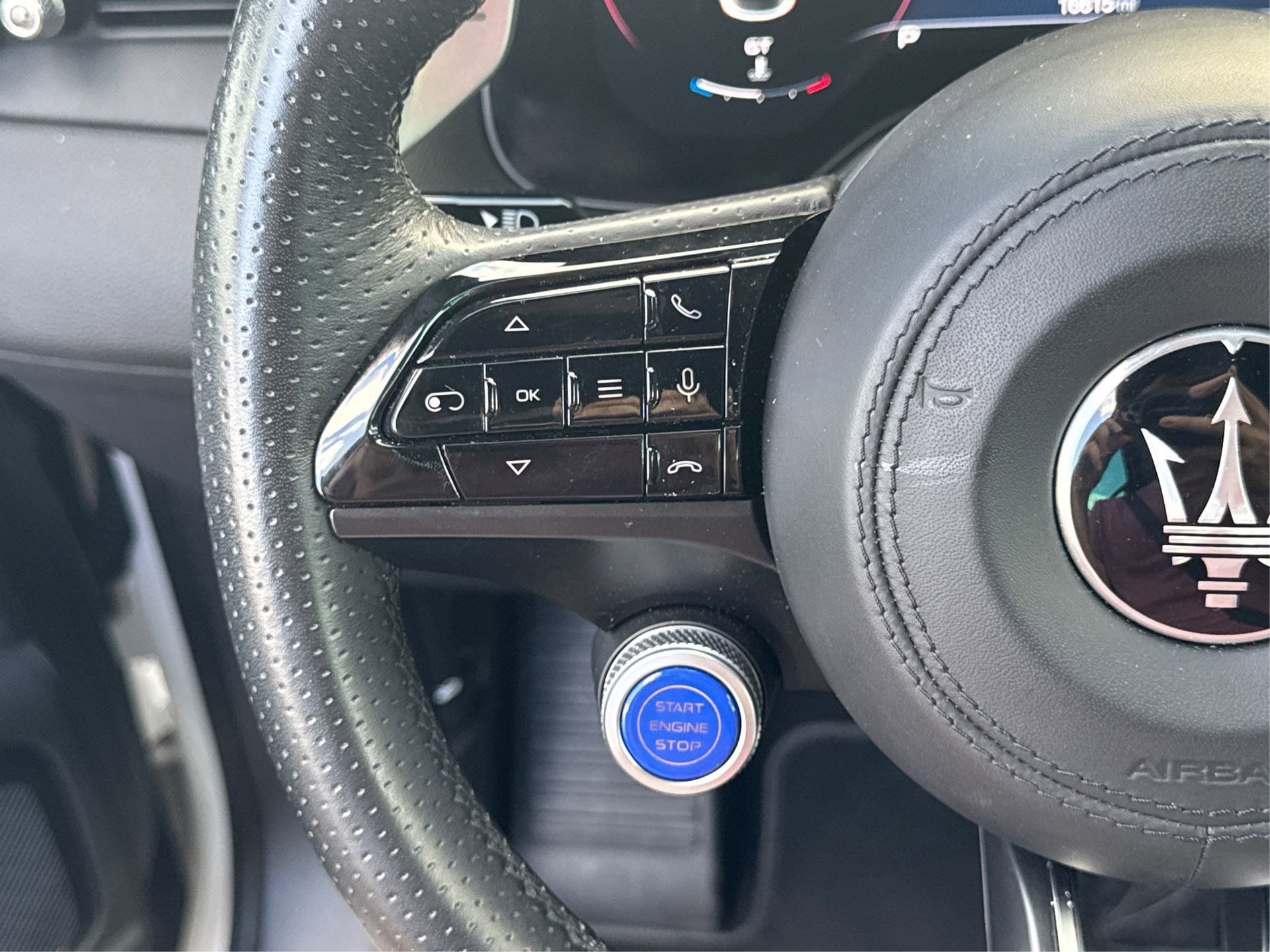 Used 2024 Maserati Grecale GT image 32