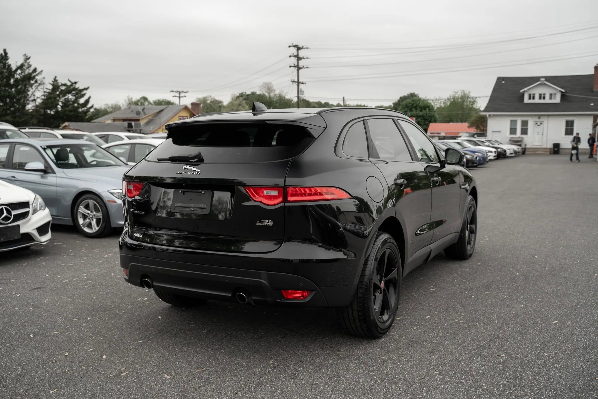 Used 2018 Jaguar F-PACE Premium AWD/4WD image 3