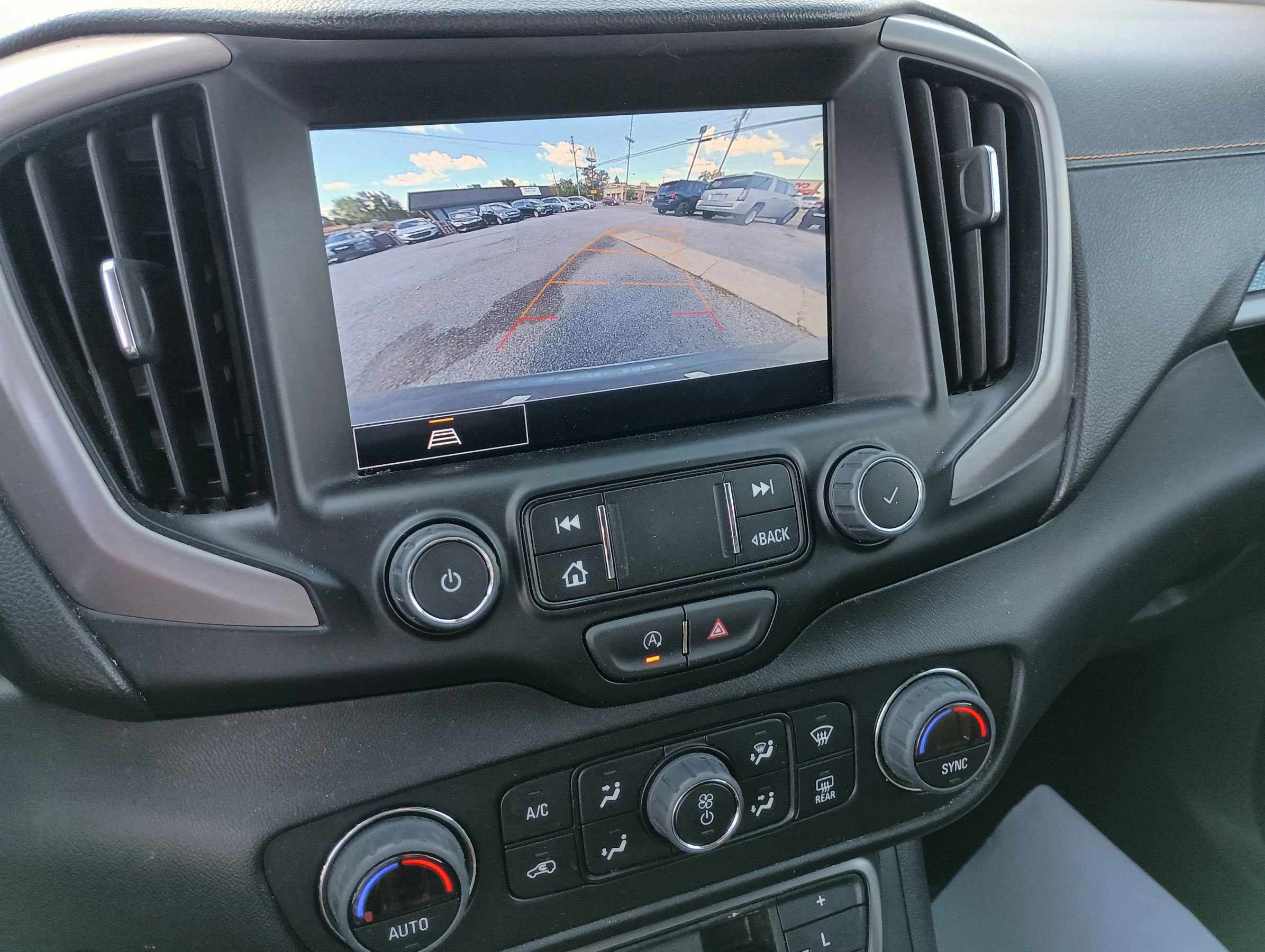 Used 2023 GMC Terrain AT4 image 16