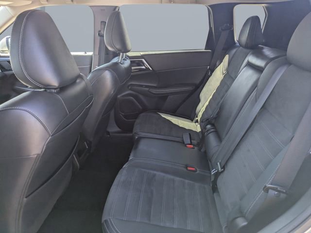 Used 2024 Mitsubishi Outlander SE image 14