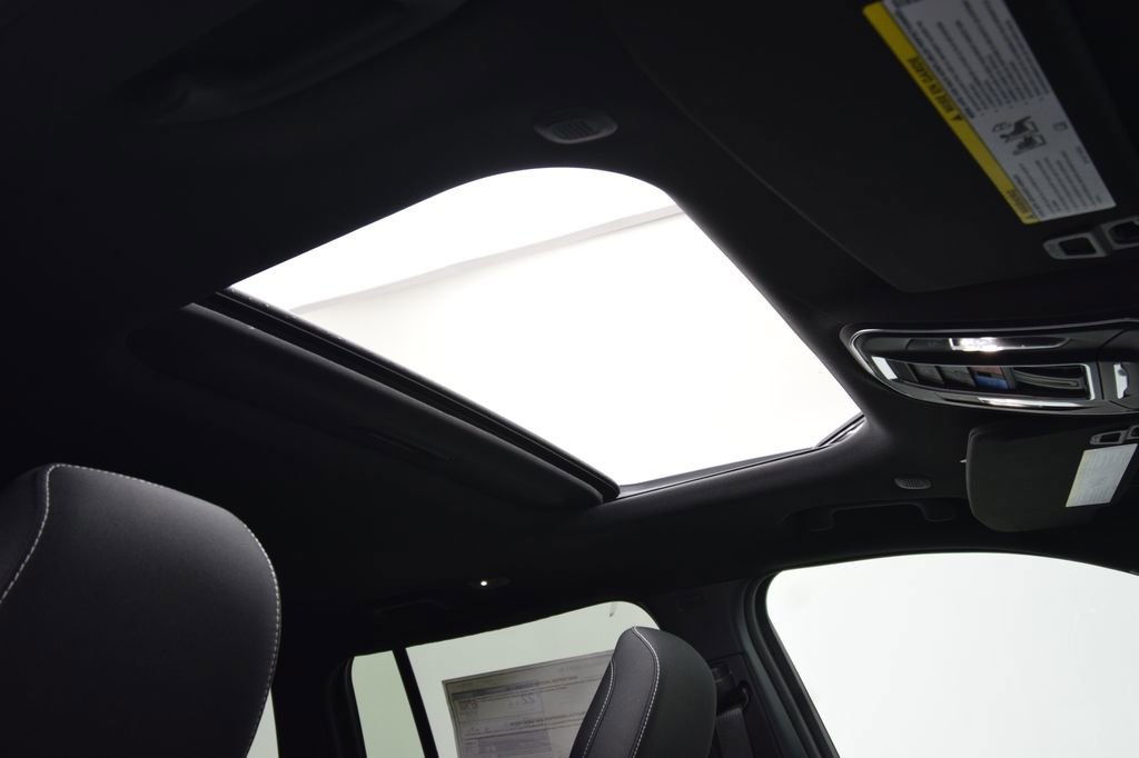 New 2026 Jeep Grand Cherokee Laredo image 17