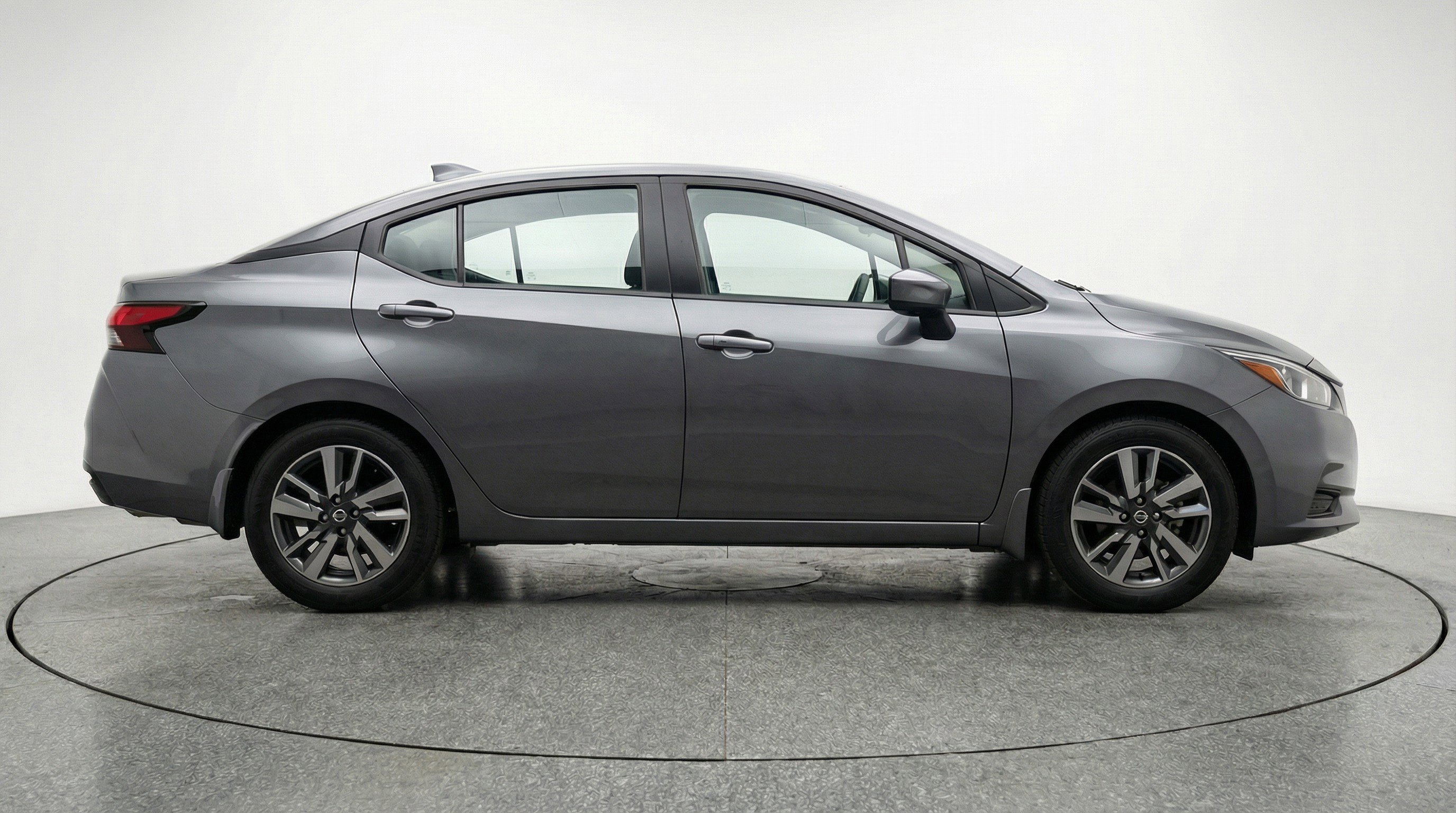 Used 2025 Nissan Versa SV image 11