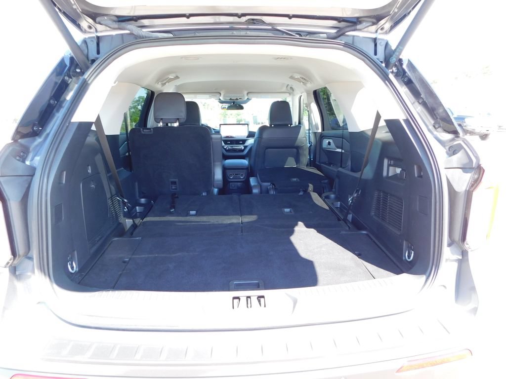 Used 2025 Ford Explorer Active w/ Active Comfort Package AWD/4WD image 27