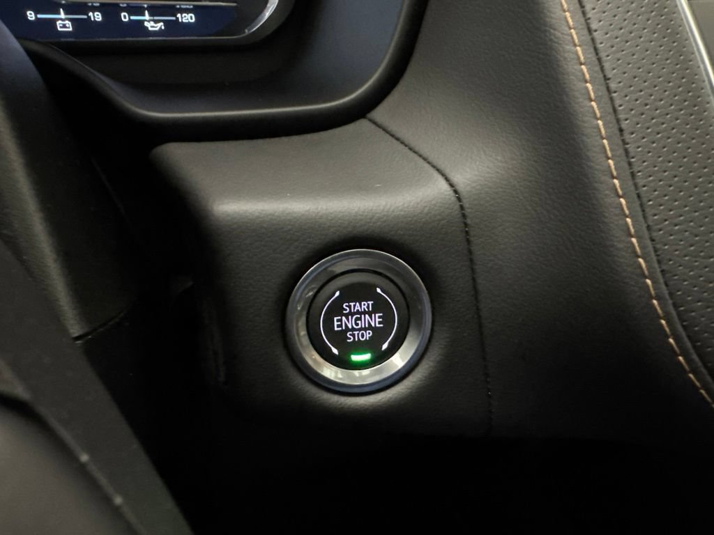 Used 2024 GMC Yukon AT4 w/ Technology Package AWD/4WD image 44