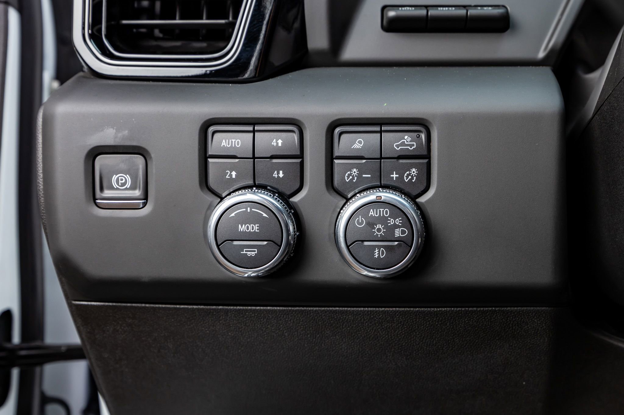 Used 2025 GMC Sierra 2500 AT4 w/ AT4 Premium Plus Package image 22