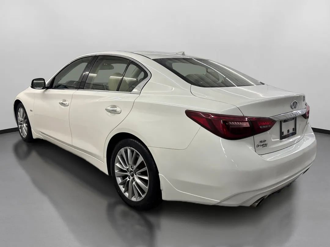 Used 2018 INFINITI Q50 Luxe w/ Essential Package (3.0T Luxe) AWD/4WD image 7