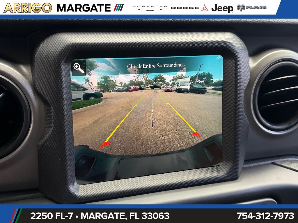 Used 2023 Jeep Gladiator Sport AWD/4WD image 22