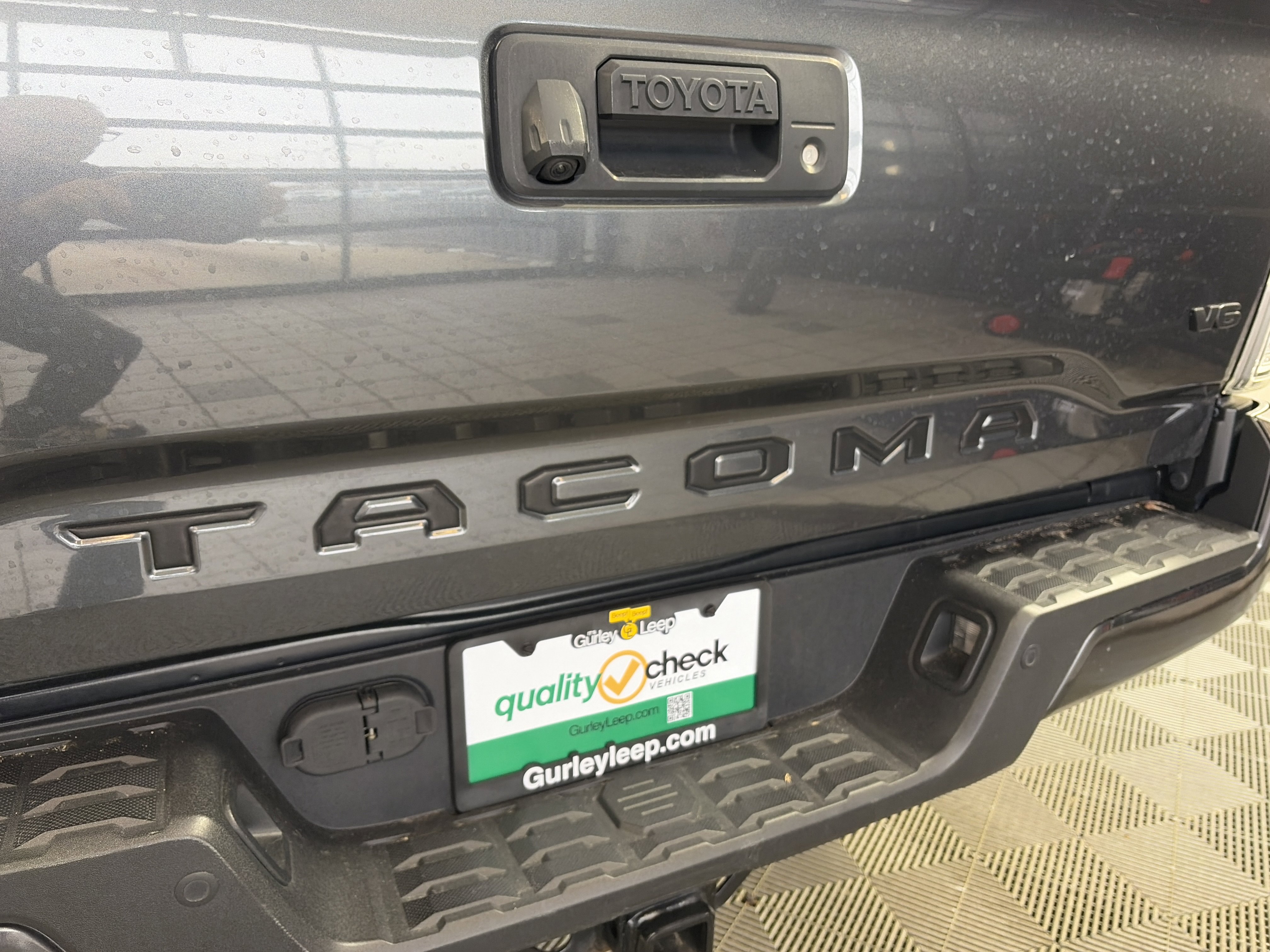 Used 2023 Toyota Tacoma TRD Sport w/ Technology Package image 15