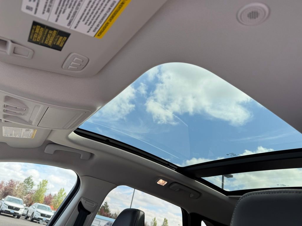 Used 2022 Ford Escape Titanium w/ Titanium Premium Package image 17