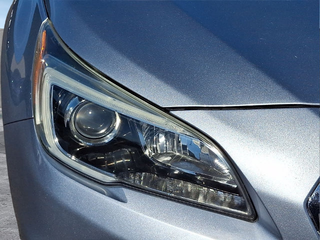 Used 2016 Subaru Outback 2.5i Limited AWD/4WD image 9
