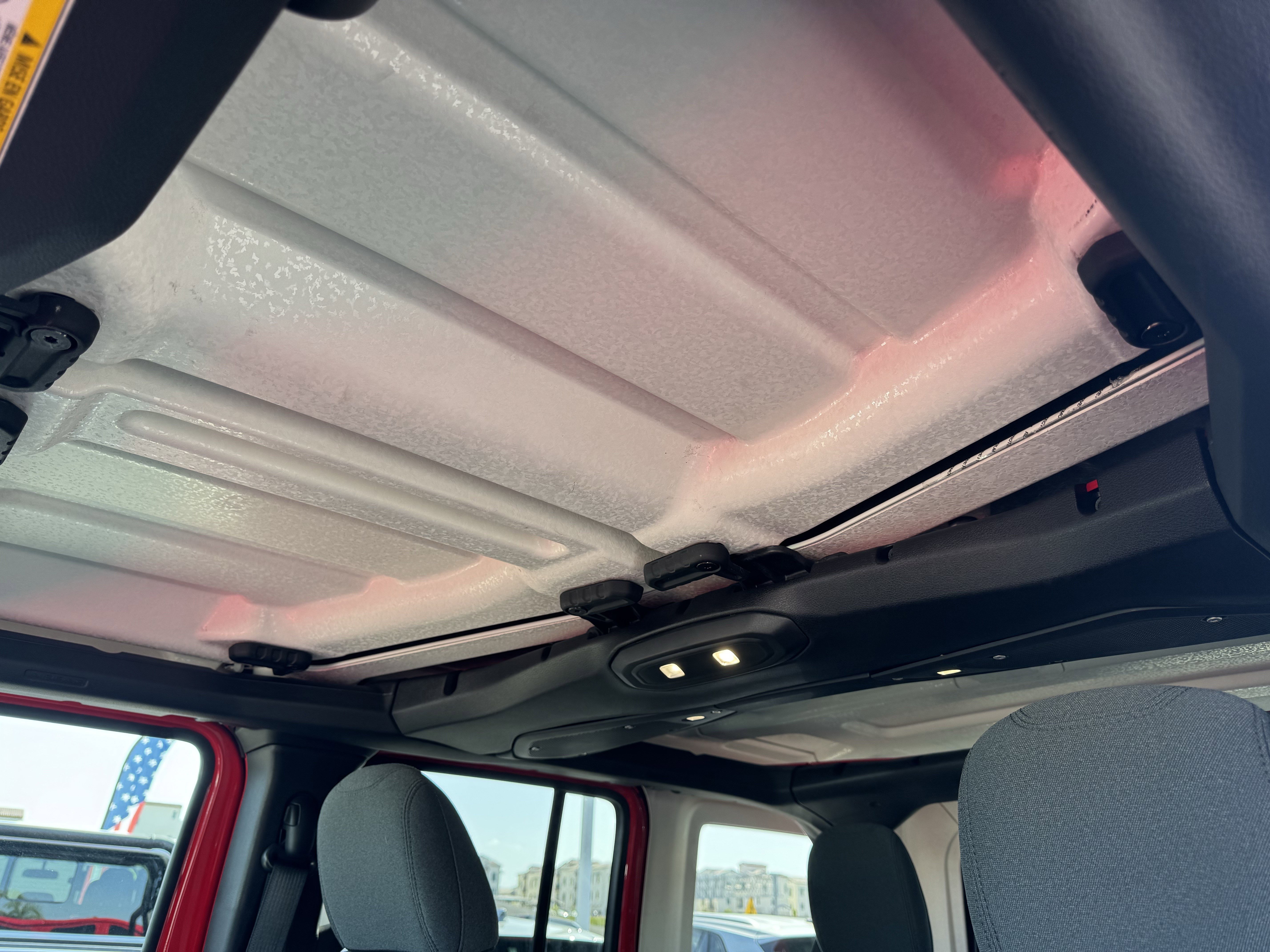 Used 2025 Jeep Wrangler Sahara w/ Safety Group image 32