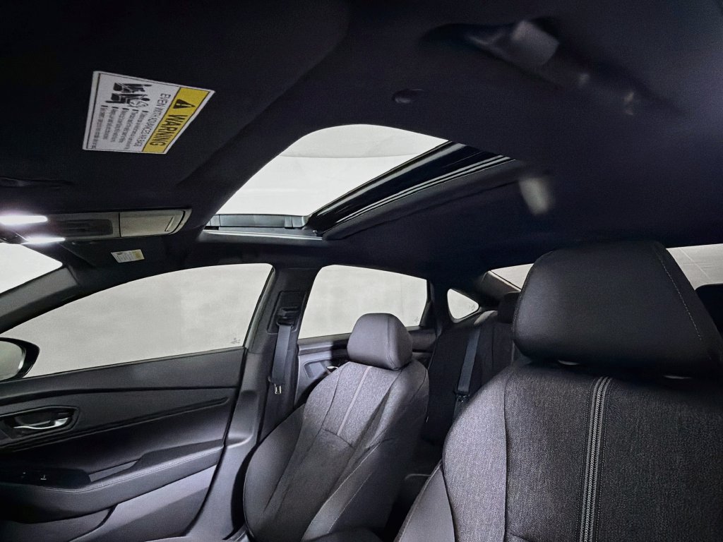Used 2025 Honda Accord Sport image 21