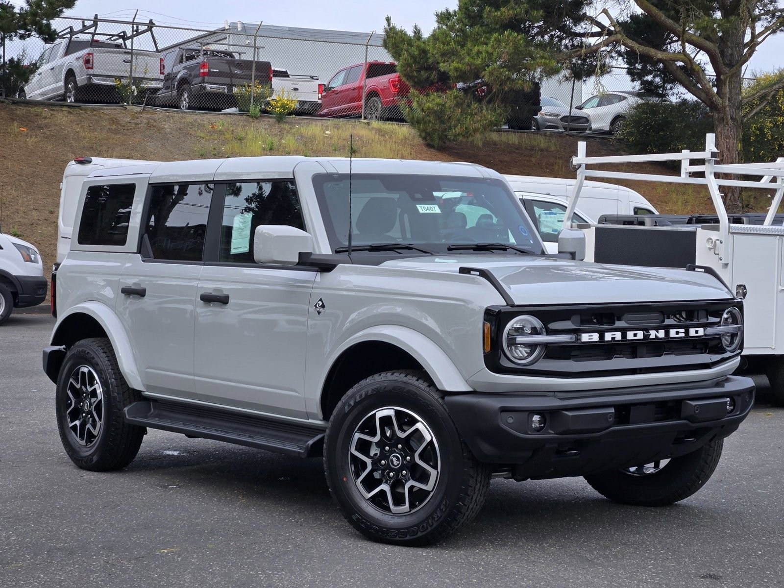 New 2026 Ford Bronco Outer Banks image 2