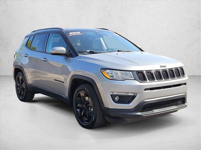 Used 2019 Jeep Compass Latitude FWD image 3