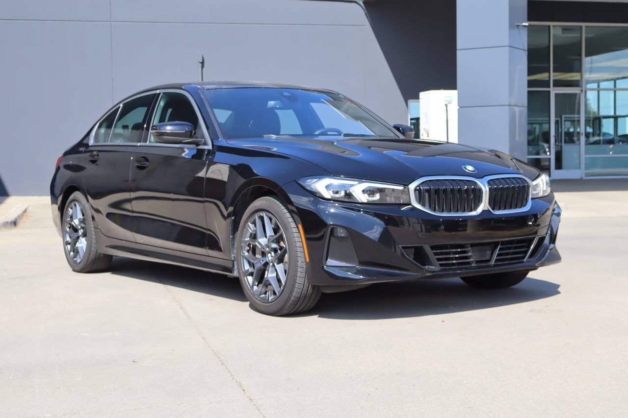 Used 2026 BMW 330i xDrive Sedan AWD/4WD image 2