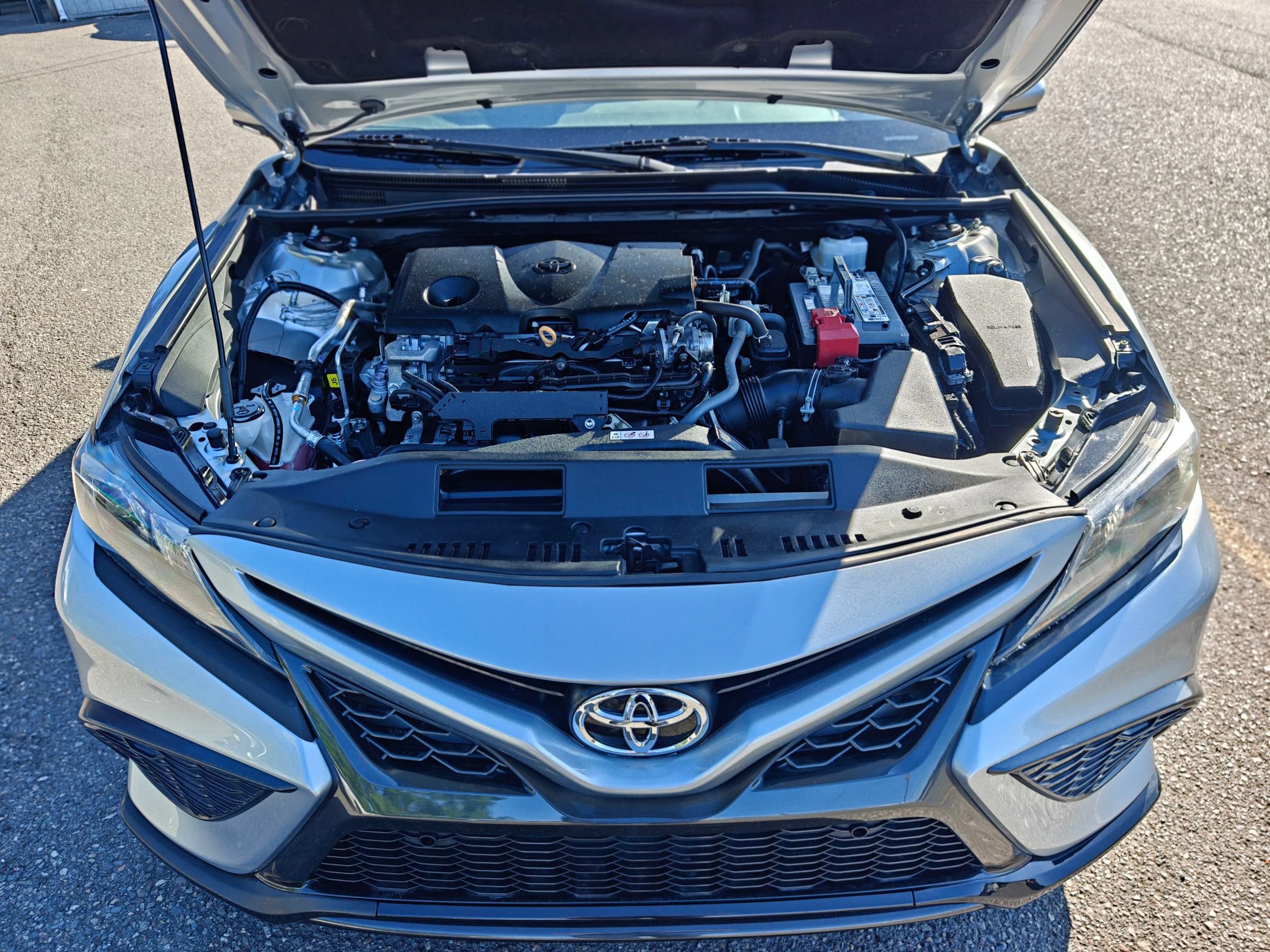 Used 2022 Toyota Camry SE FWD image 40