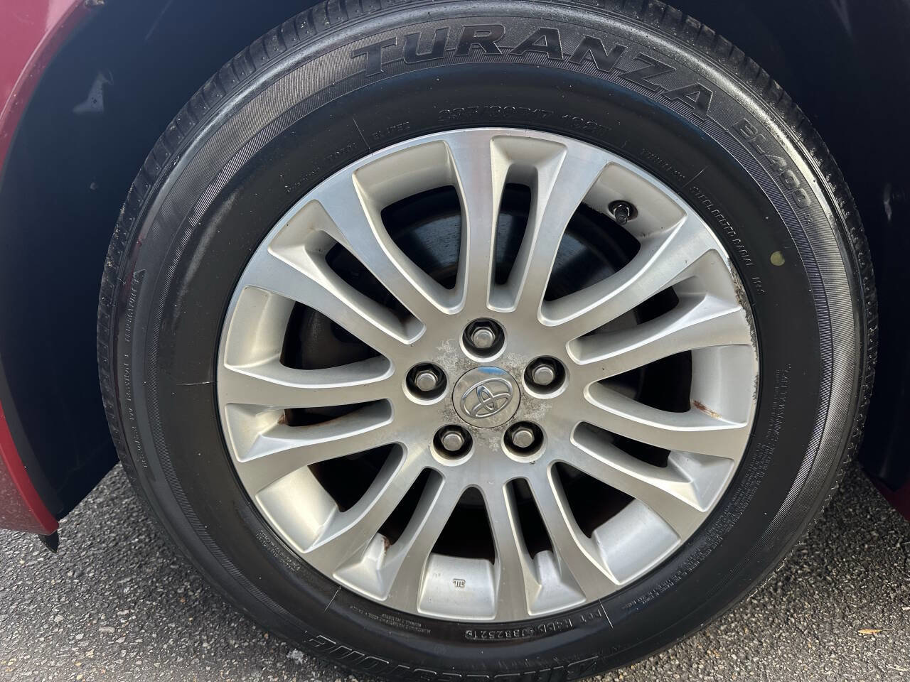 Used 2011 Toyota Sienna XLE image 24