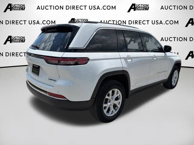 Used 2023 Jeep Grand Cherokee Limited AWD/4WD image 6