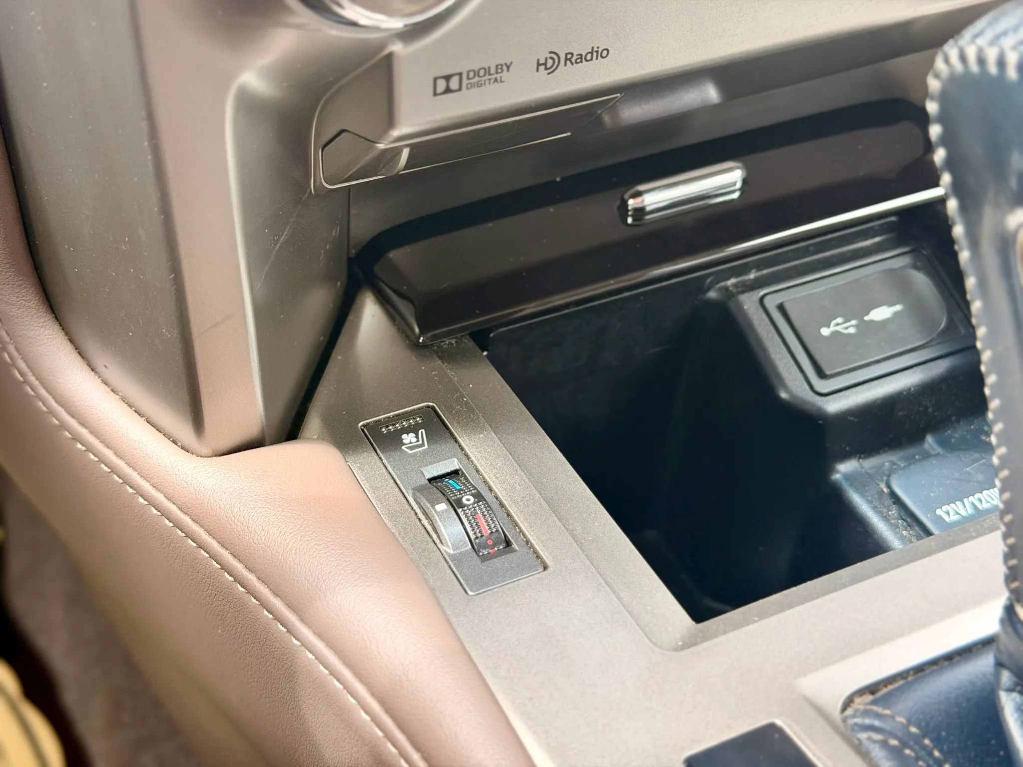 Used 2018 Lexus GX 460 w/ Navigation Package AWD/4WD image 19