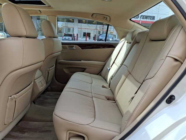 Used 2009 Toyota Avalon XLS image 10