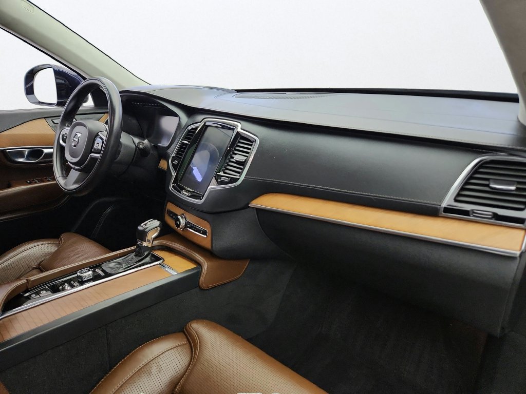 Used 2019 Volvo XC90 T6 Inscription w/ Luxury Package AWD/4WD image 31