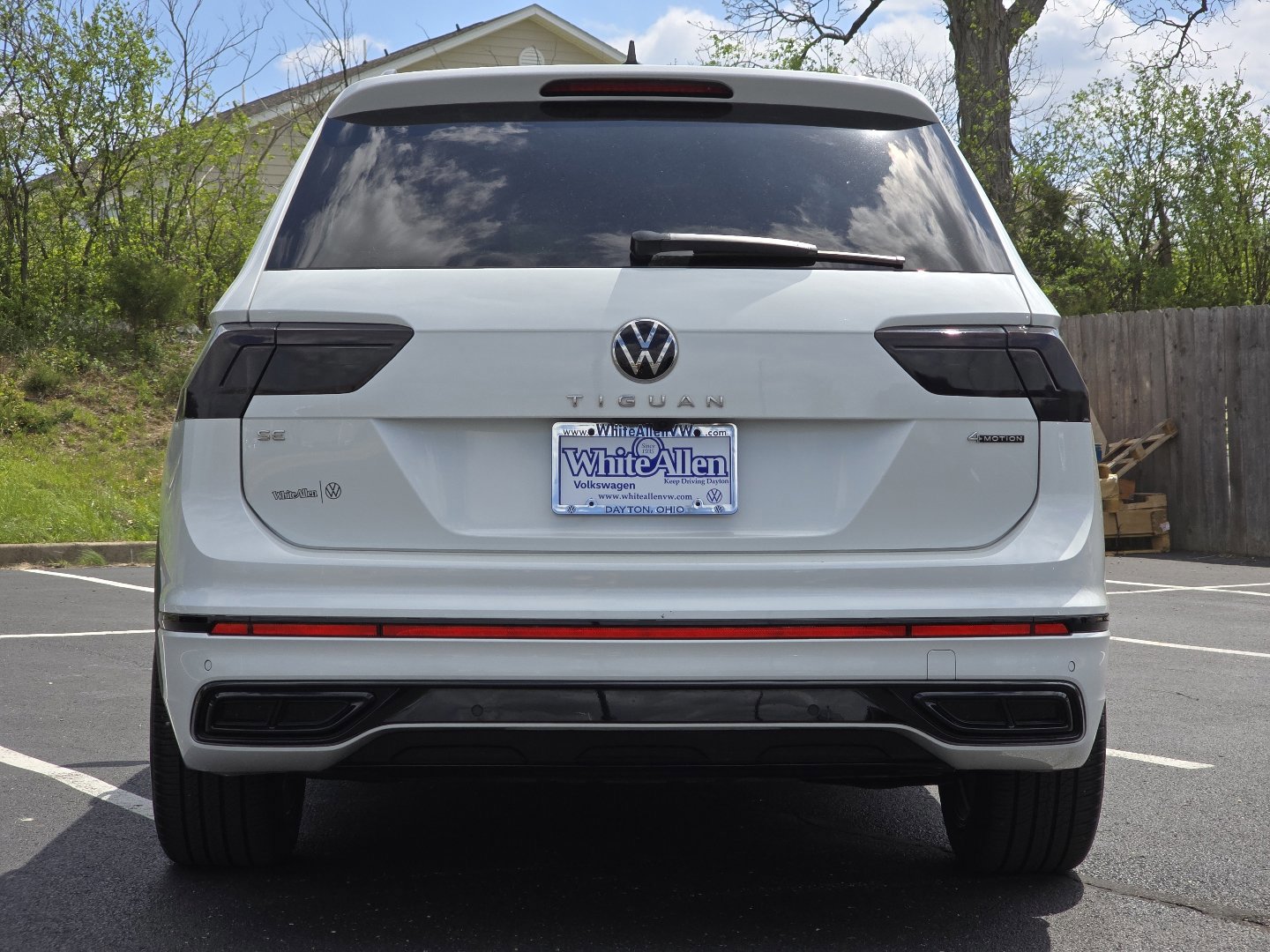 Used 2024 Volkswagen Tiguan SE R-Line image 23