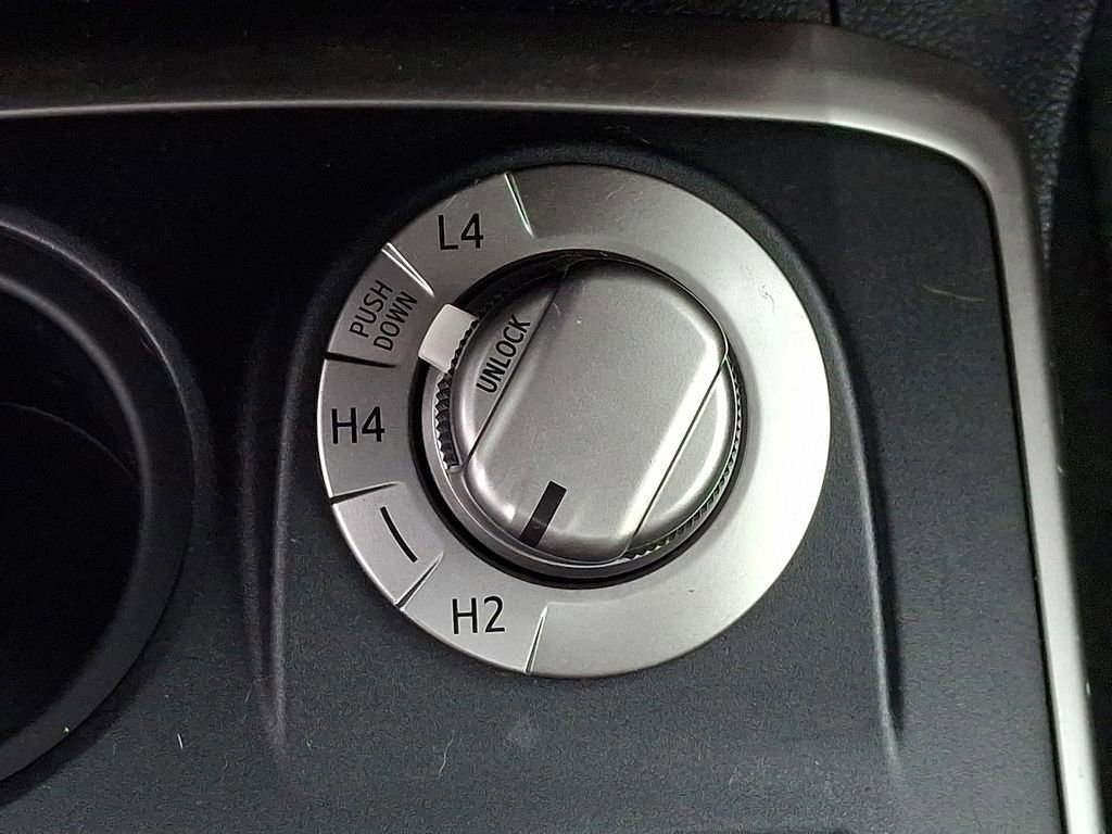 Used 2015 Toyota 4Runner SR5 Premium image 33