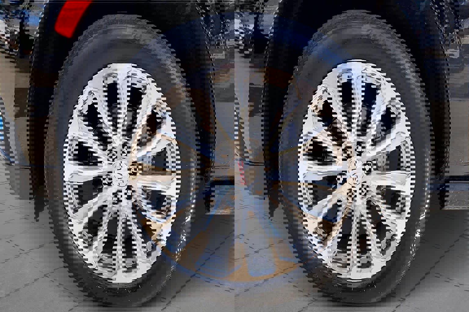 Used 2022 GMC Yukon XL Denali image 11