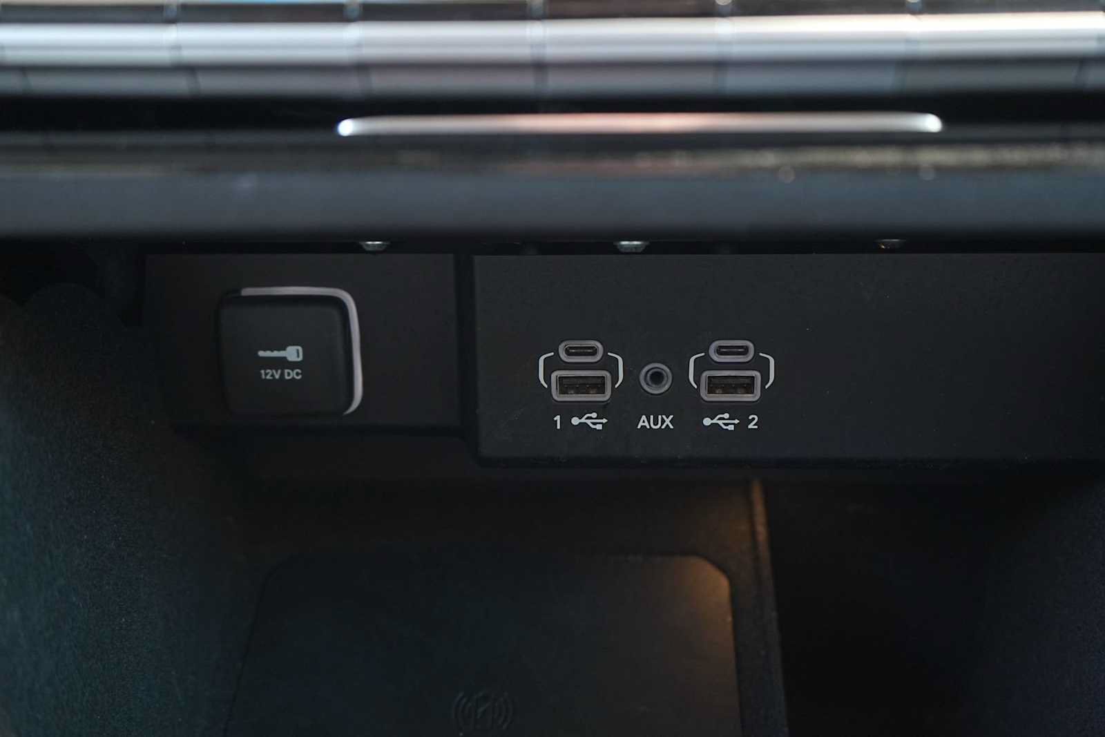 Used 2024 Jeep Wagoneer L Series II w/ Flexible Seating Group AWD/4WD image 22