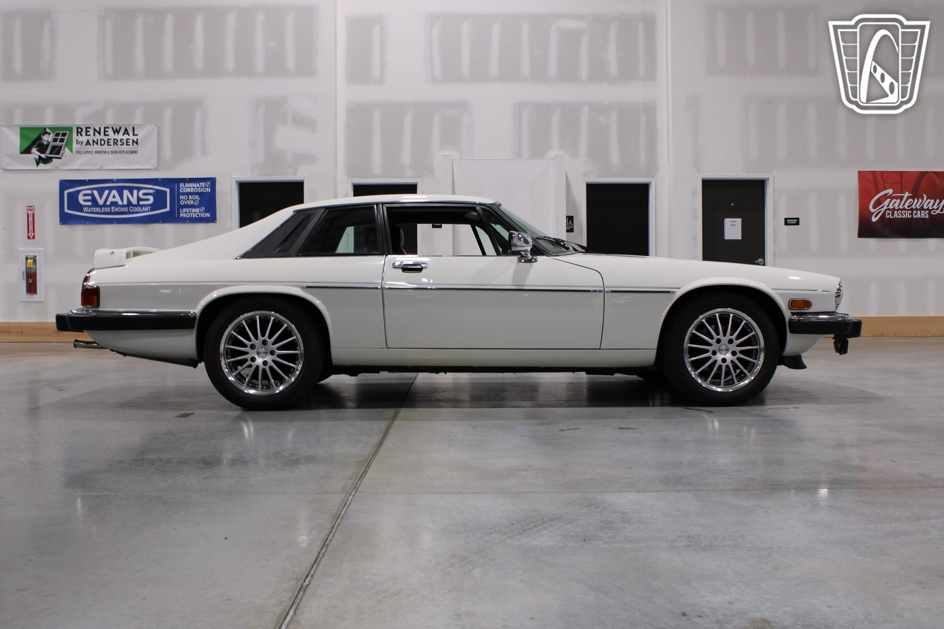 Used 1991 Jaguar XJS V12 Coupe RWD image 25