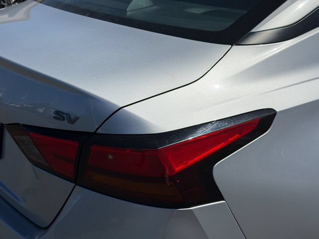Used 2024 Nissan Altima 2.5 SV FWD image 6