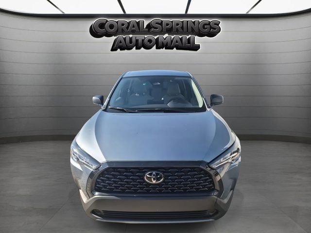 Used 2024 Toyota Corolla Cross L image 2