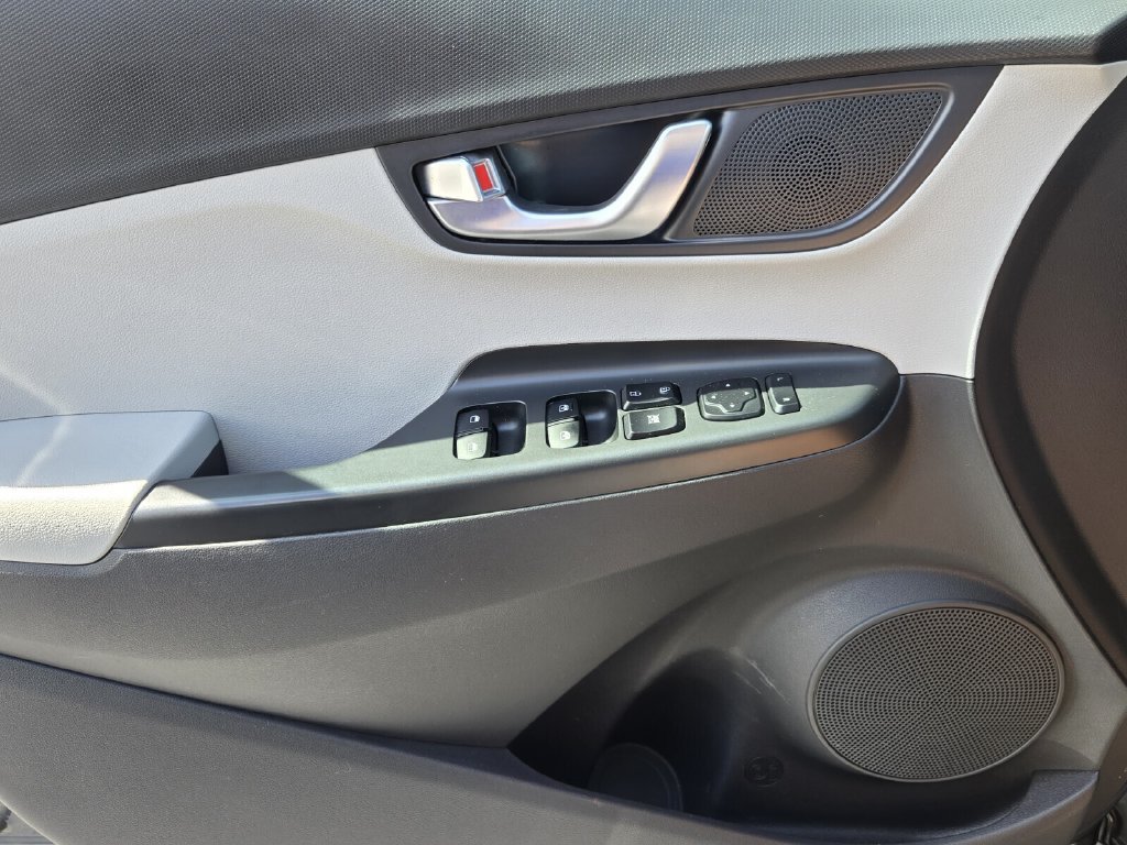 Certified 2023 Hyundai Kona SEL w/ Convenience Package FWD image 28