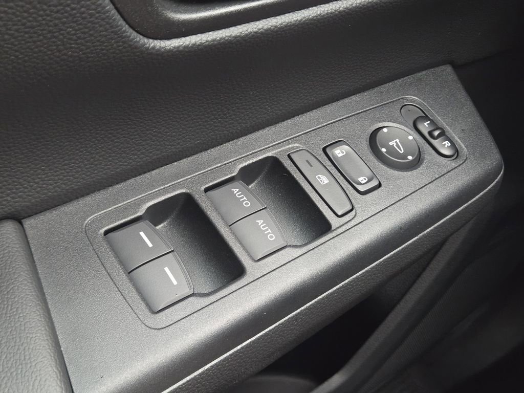 Certified 2025 Honda CR-V Sport image 31