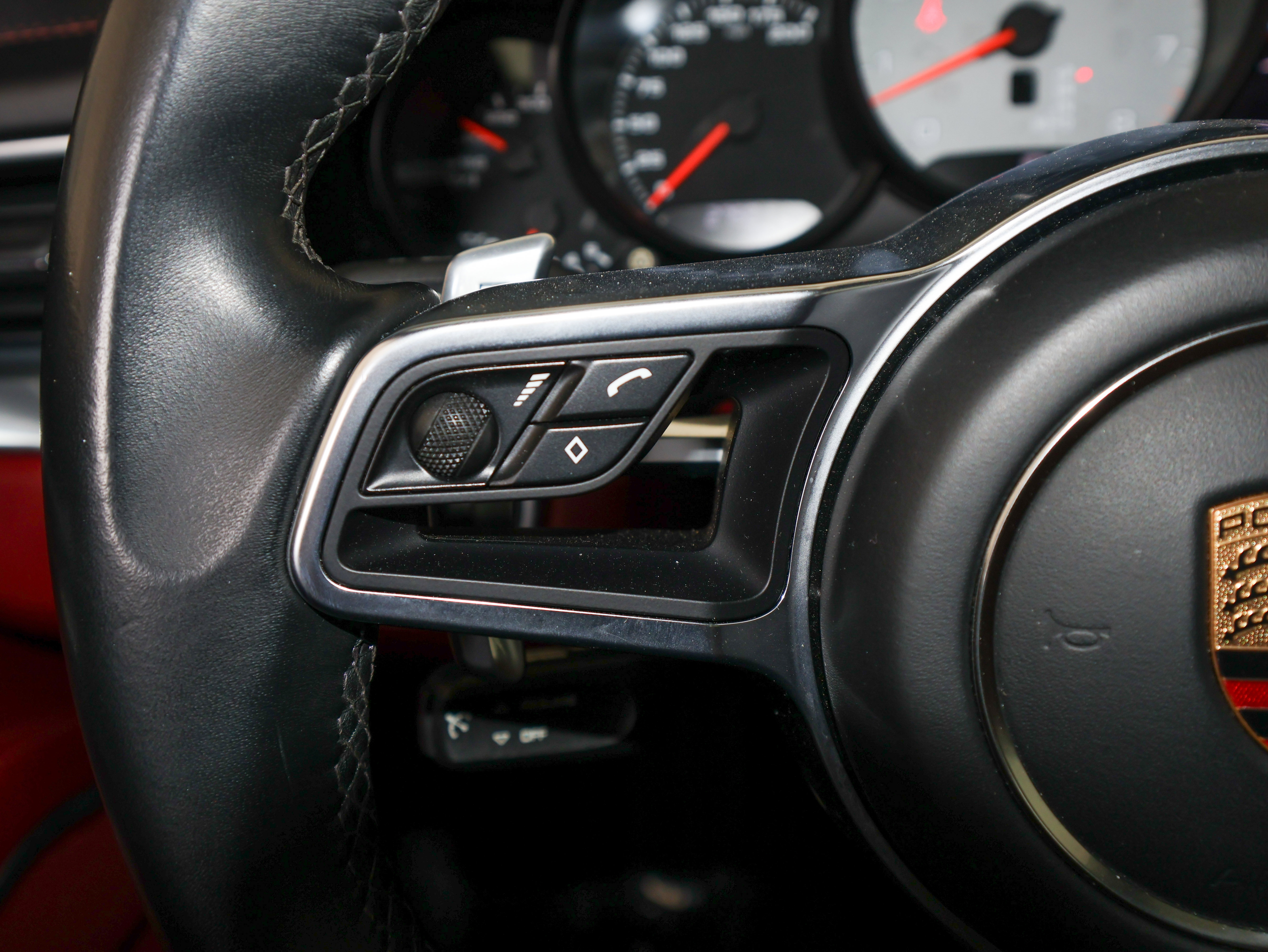 Used 2017 Porsche 911 Carrera S image 30