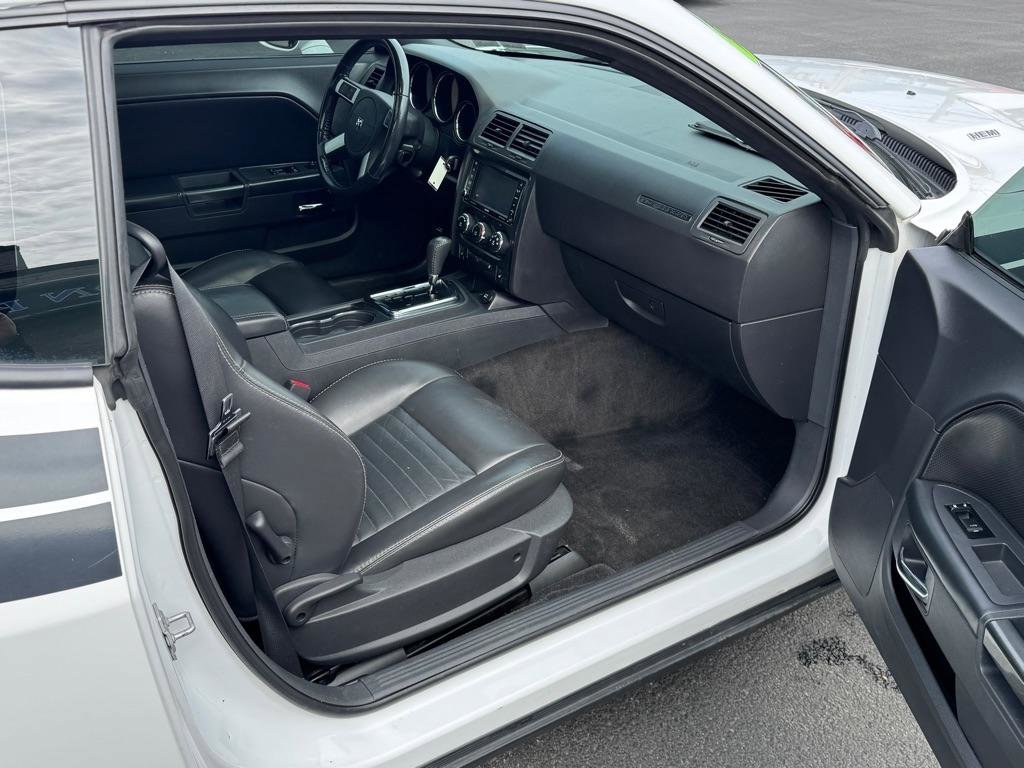 Used 2010 Dodge Challenger R/T RWD image 12
