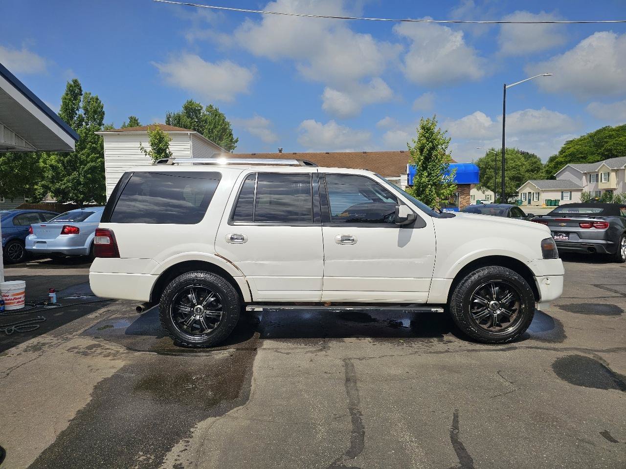 Used 2013 Ford Expedition Limited AWD/4WD image 13